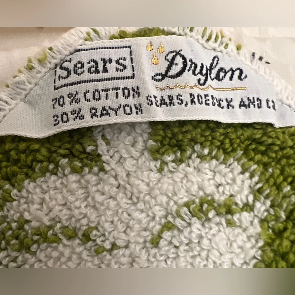 Vintage FIELDCREST MCM sculpted bath towels green white